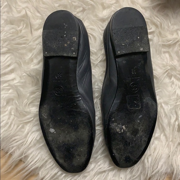 CHANEL - Authentic Gray Flats - Picture 3 of 5
